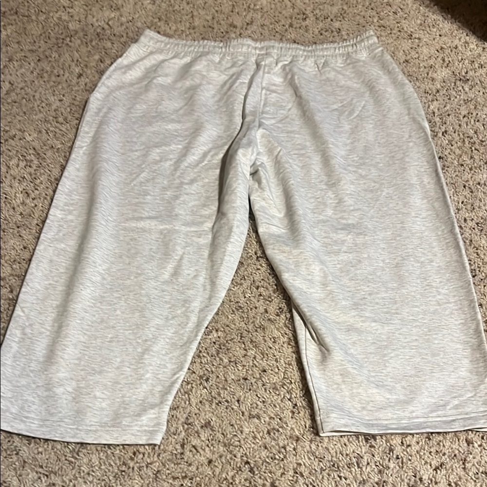 Women's Gray Capris - Picture 4 of 4